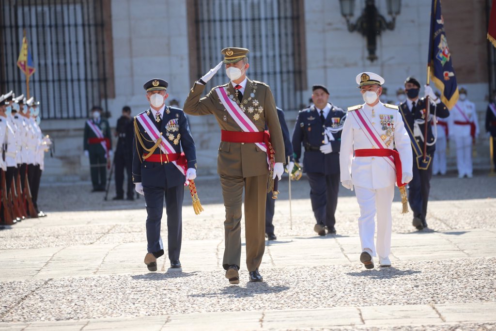 La Reina Letizia Perfecta Con Un Look De Invitada Ideal Para Cualquier