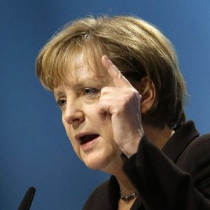 La canciller alemana Angela Merkel, viajará hoy a la ciudad rusa