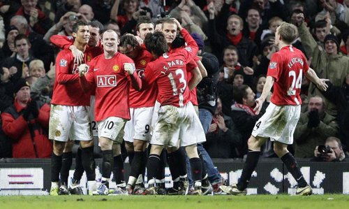 El Manchester United roba momentáneamente el liderato al Liverpool El Manchester United roba momentáneamente el liderato al Liverpool