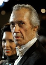 Hallan ahorcado a David Carradine en un hotel de Bangkok