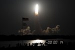 L''Endeavour' s'enlaira amb èxit cap a l'Estació Espacial Internacional