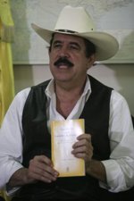 Lobo dice que Zelaya puede regresar a Honduras "cuando quiera"