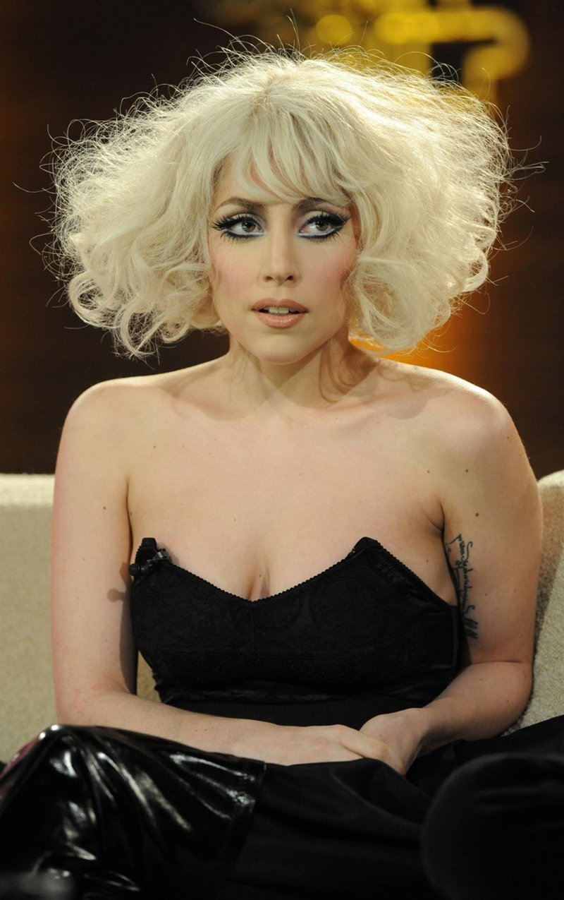 Lady Gaga en problemas legales con su ex-novio
