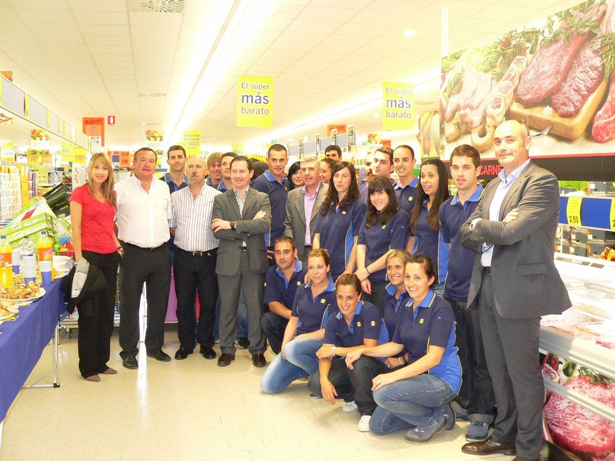 La Apertura De Un Nuevo Supermercado Genera 26 Puestos De Trabajo