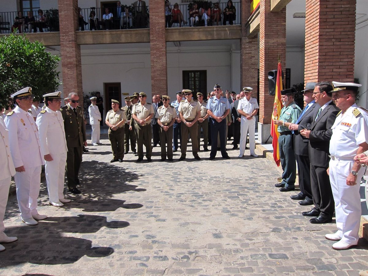 Un Total De Militares Reservistas Y Civiles Son Condecorados Con