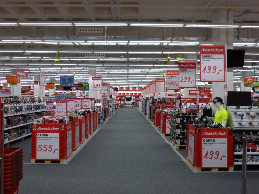 Media Markt Abre Una Nueva Tienda En La Calle Alcal De Madrid