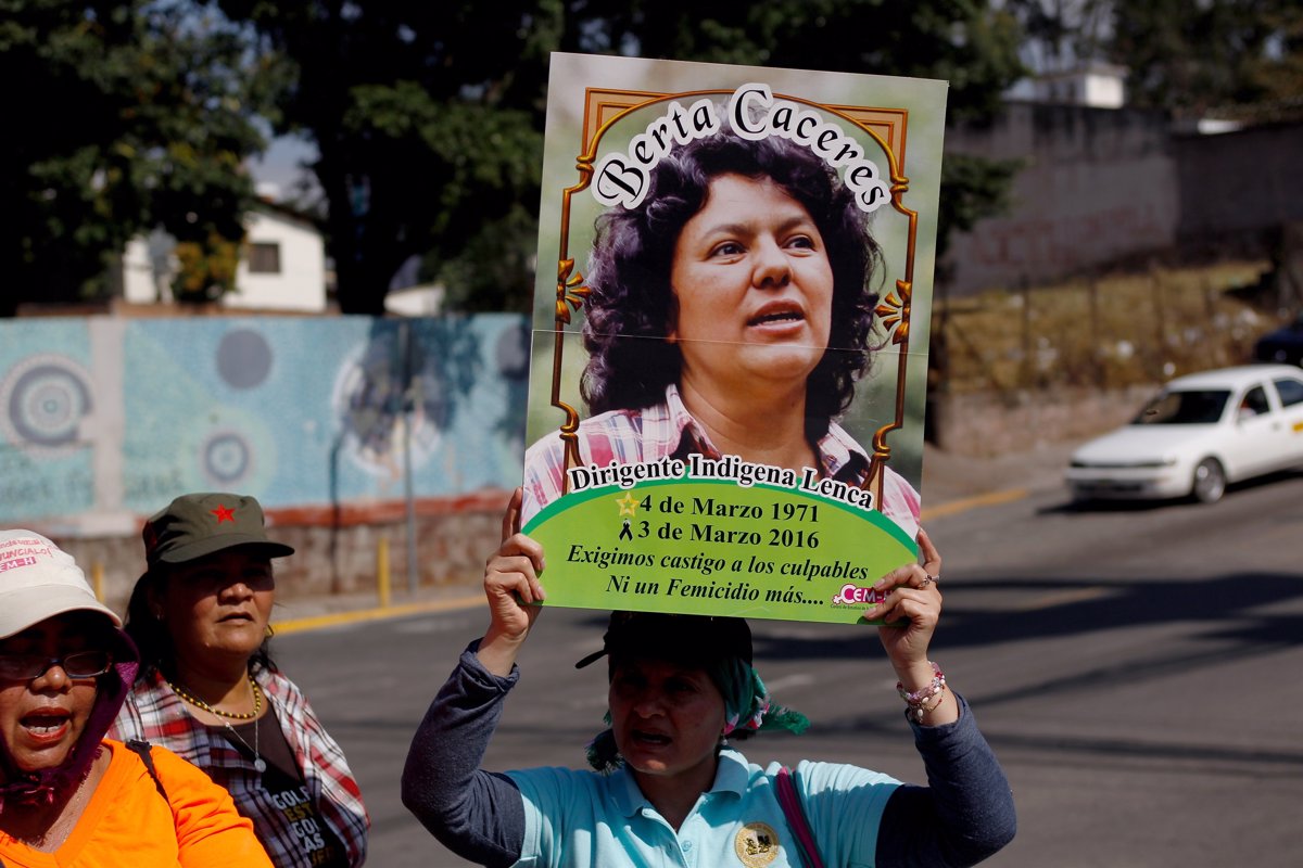 Tras Cuatro Meses Del Asesinato De Berta C Ceres Las Redes Sociales