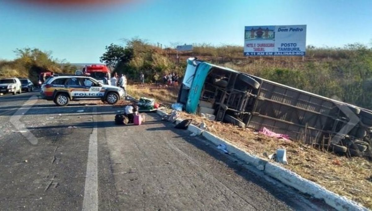 Al Menos Ocho Muertos Y Heridos Tras Un Accidente De Autob S En El