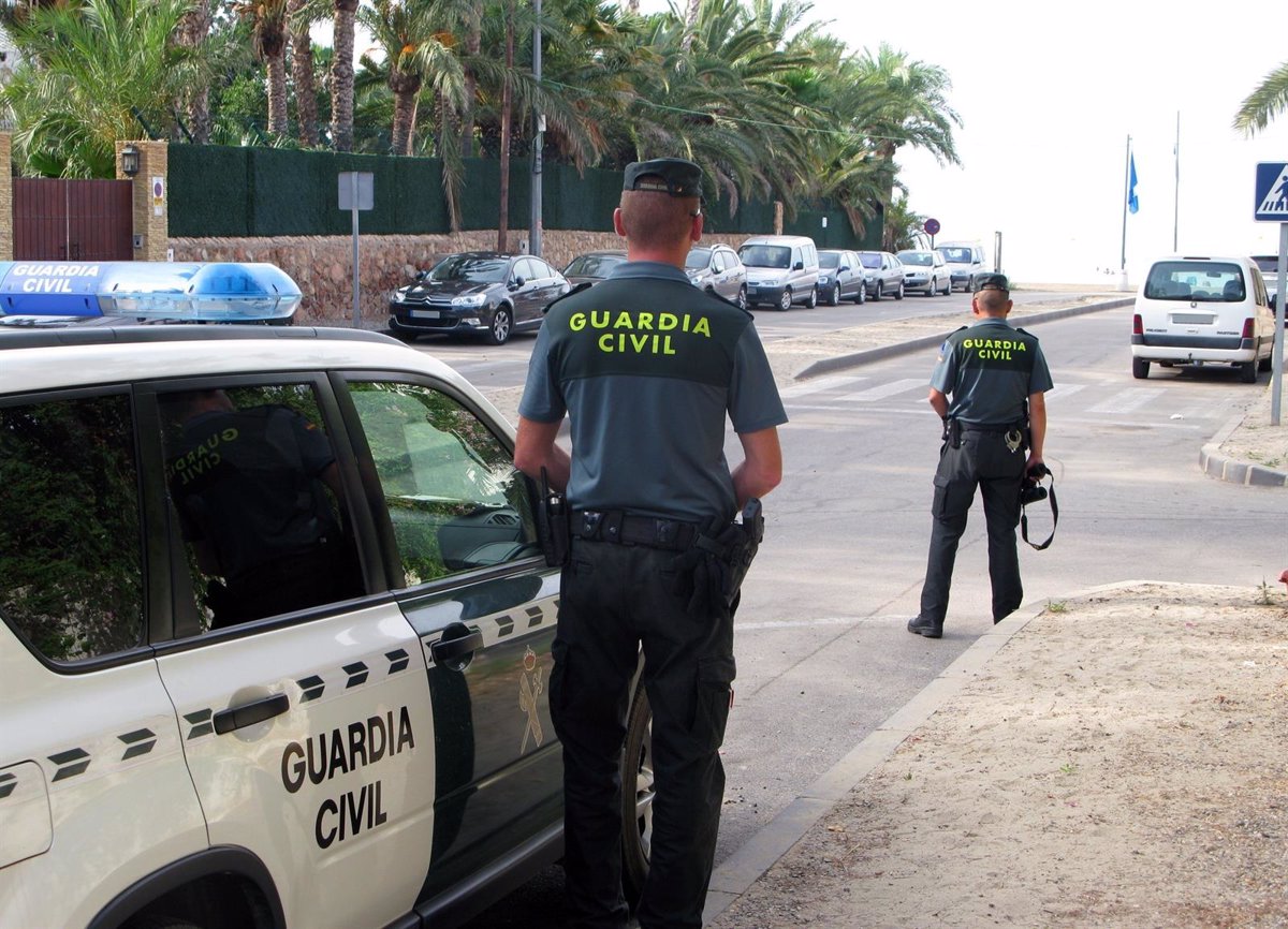 Un Guardia Civil Fuera De Servicio Detiene A Un Hombre Cuando Robaba