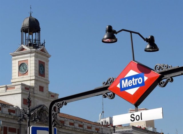 El tramo de la línea 2 de Metro entre las estaciones de Ópera y Sol