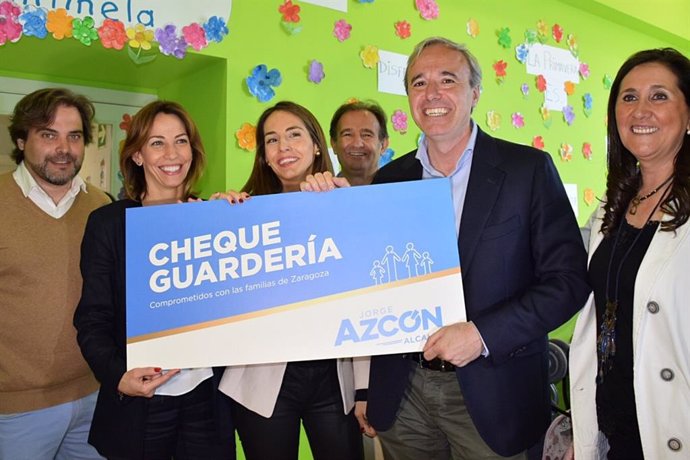 Azcón PP se compromete a impulsar un Plan Integral de Apoyo a la