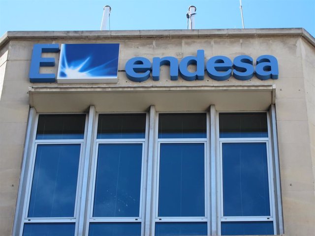 Endesa Invierte Euros Para Mejorar La Red El Ctrica En El