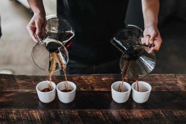 Un café cargado media hora antes del ejercicio ayuda a quemar grasa