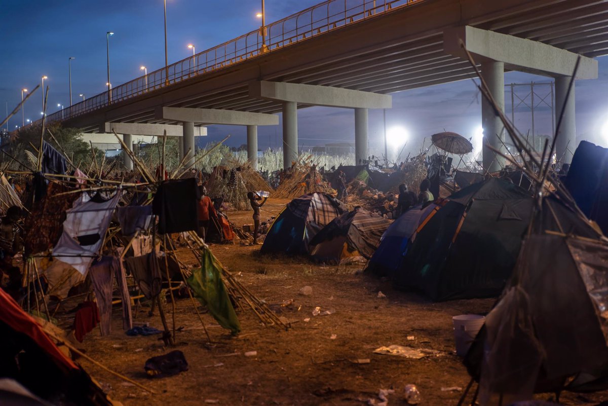 Un Grupo De Migrantes Haitianos Demanda A Estados Unidos Por Malos