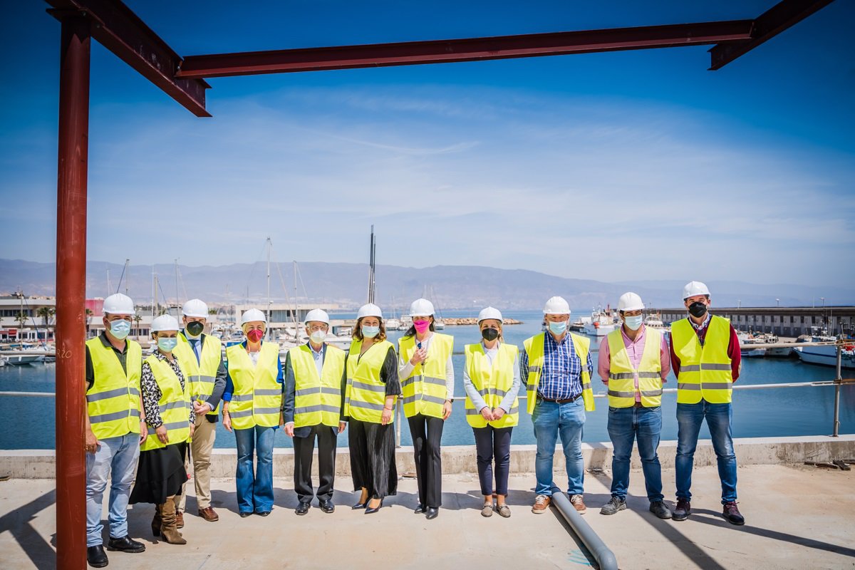 Carmen Crespo Visita Las Obras De La Nueva Lonja Del Puerto De Roquetas