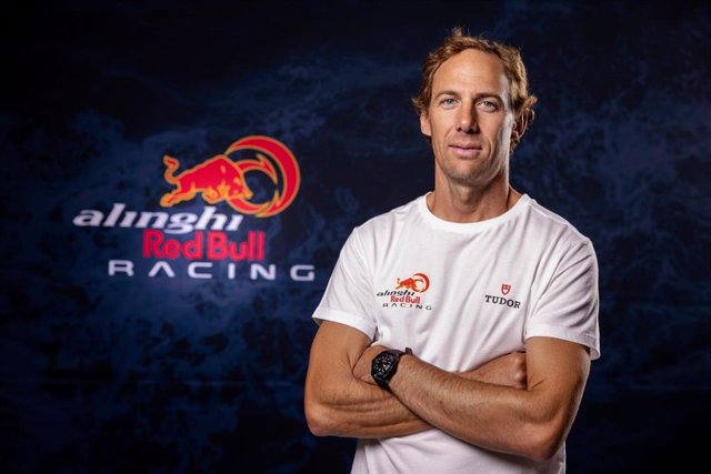 Matías Bühler tripulante del Alinghi Red Bull Racing El barco es un