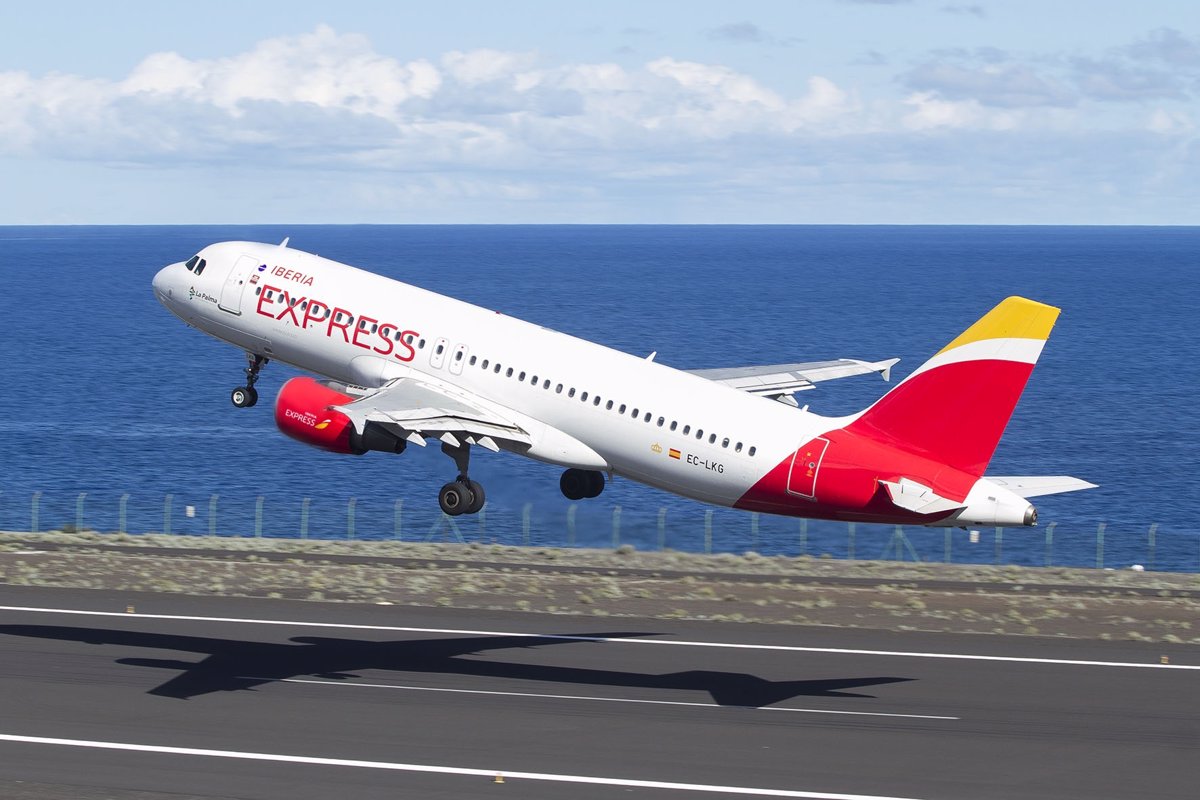 Iberia Express cumple once años y ofrece descuentos de hasta el 30 en