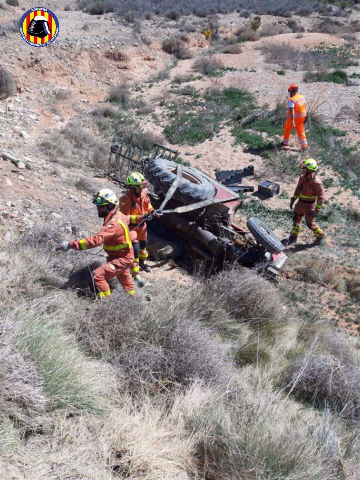 Muere Un Hombre Al Volcar Con Un Tractor Y Quedar Atrapado En Su