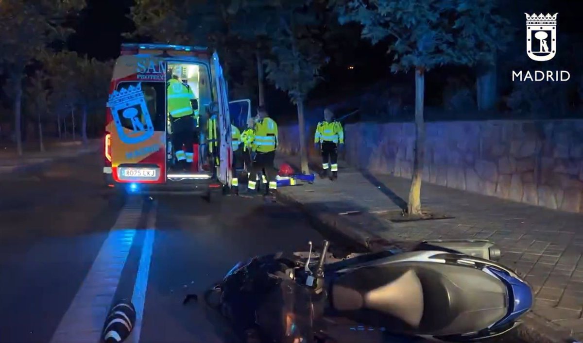 Un Herido Grave Tras Un Accidente De Moto Entre El Distrito De Ventas Y