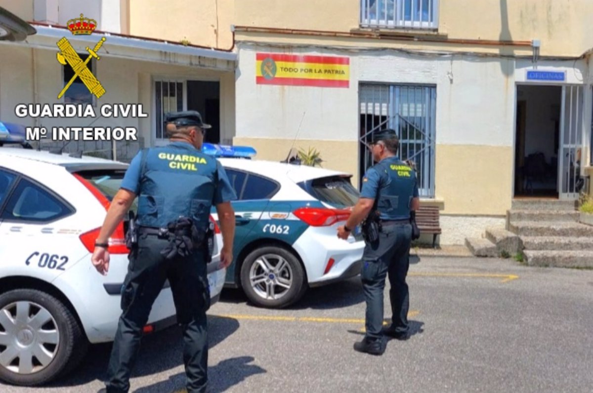 Detenido En O Grove Tras Atracar A Un Taxista Sustraer Una Furgoneta Y