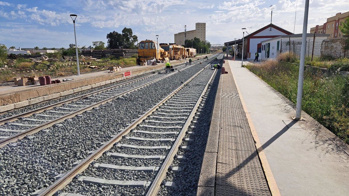 Renfe Prorroga El Servicio De Autob S Para Los Viajeros De La L Nea