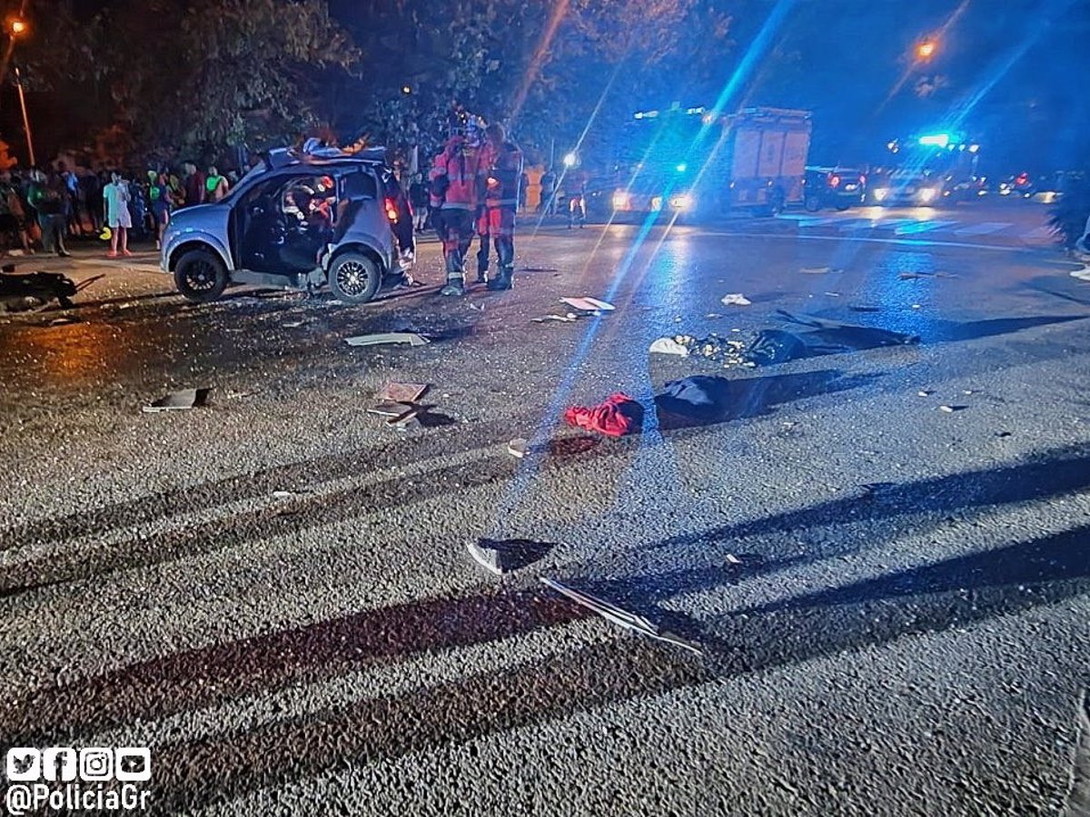 Cuatro Heridos En Un Accidente En Granada Entre Un Cuadriciclo Ligero Y