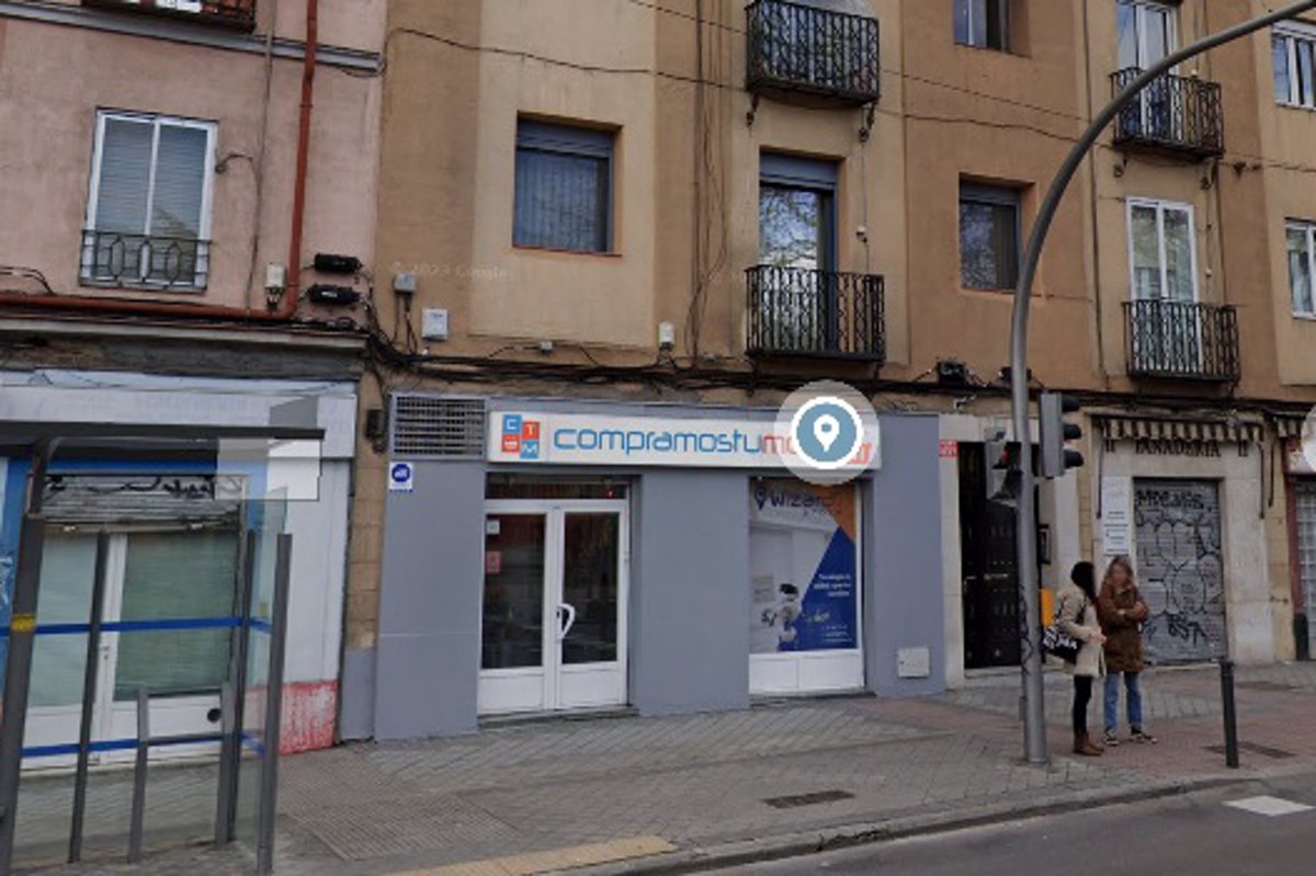 Asaltan A Punta De Pistola Una Tienda De M Viles Reteniendo A Sus Empleados