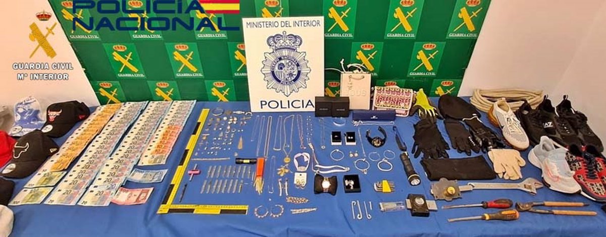 La Guardia Civil Y La Polic A Detienen En Badajoz A Cuatro Personas Por