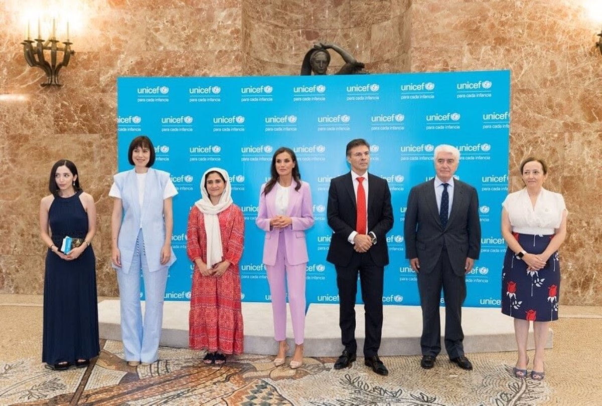 Letizia La Reina Letizia Preside La Entrega Los Premios Unicef Que