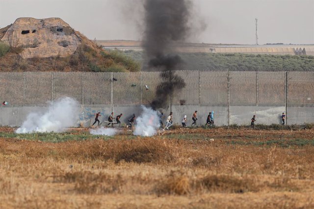 O Próximo Al menos cinco palestinos muertos por una explosión tras