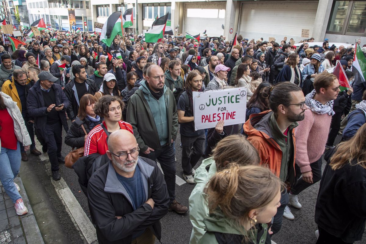 O Próximo Manifestaciones en todo el mundo respaldan a la población