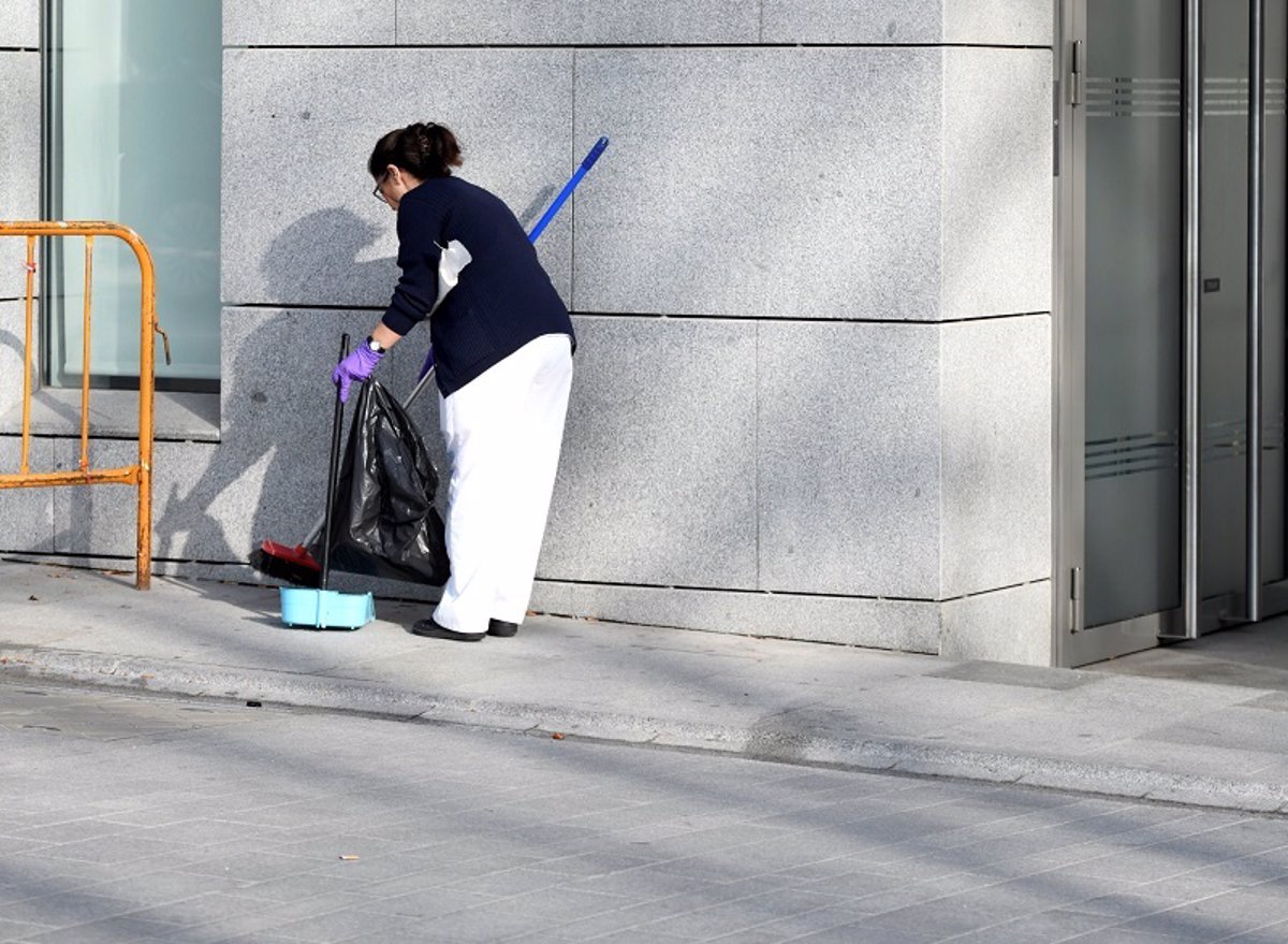 Las Mujeres Trabajan Gratis Desde Hoy Y Hasta Final De A O Debido A La