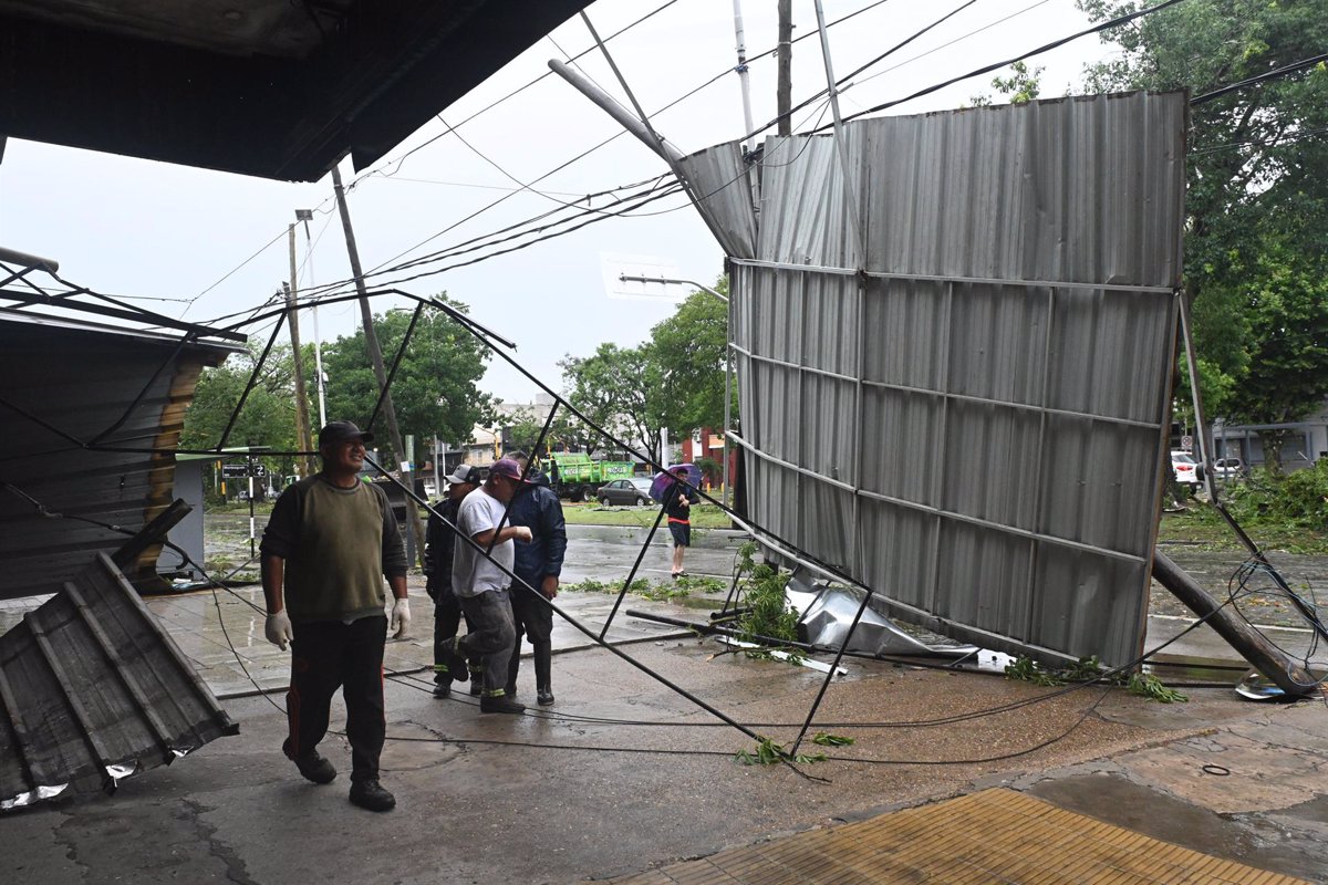 Argentina Mueren Dos Personas Por El Temporal En Buenos Aires Y Son