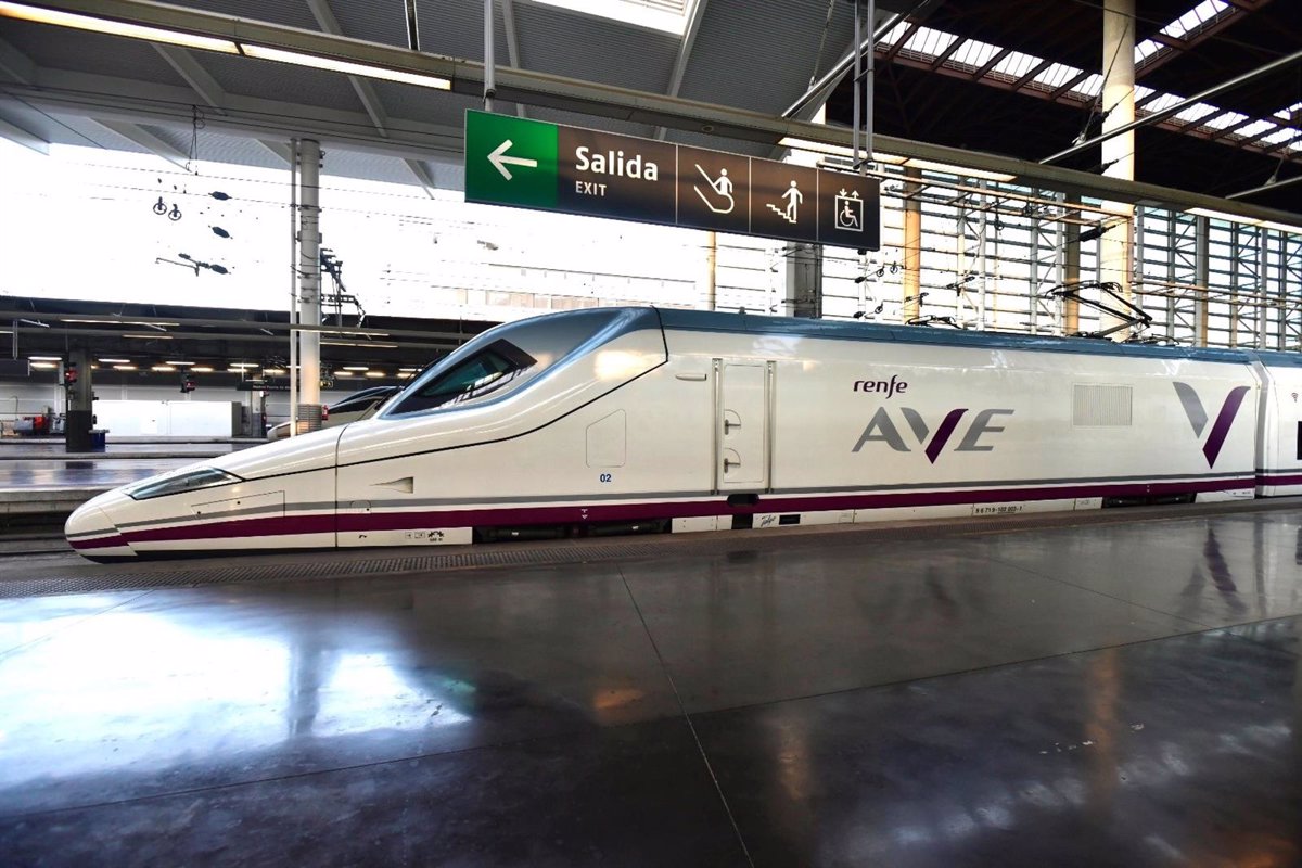 Renfe Incrementa Los Descuentos De La Tarjeta Dorada Para Viajar En