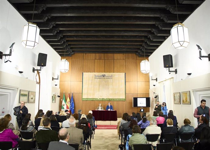 El Parlamento andaluz conmemora el Día Internacional del Síndrome de