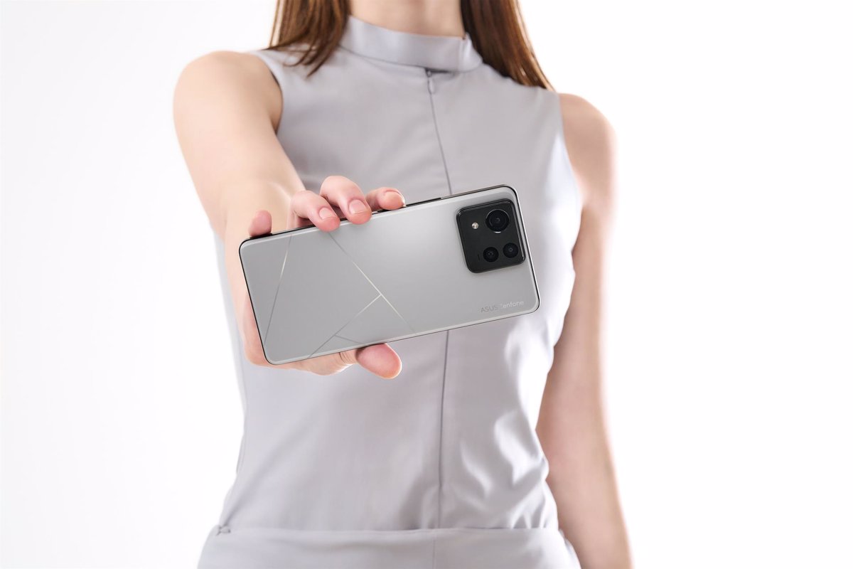 Asus Presenta Su Buque Insignia Zenfone 11 Ultra Con 5 500 MAh De