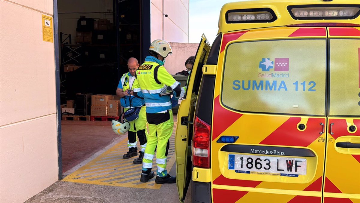 Muere Un Obrero Al Caer De Un Techo En Una Nave De Boadilla