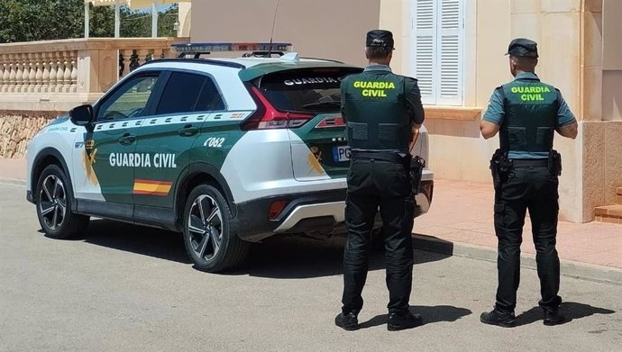 Detienen A Un Hombre Por Robar Dinero Y Joyas De Coches De Turistas