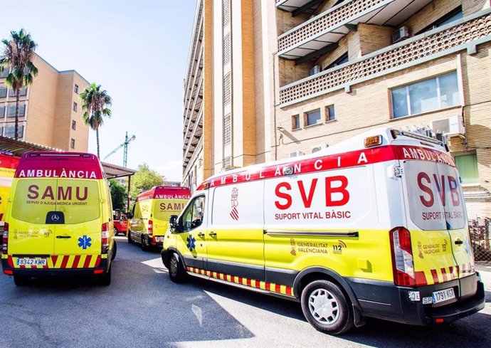 Atendidas dos personas por quemaduras e inhalación de humo en un