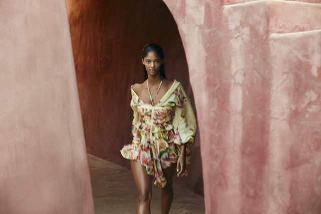 Flores, muchas flores: el estampado más antiguo de la historia que sigue predominando en primavera