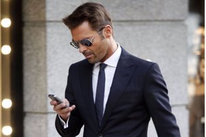 Hugo Castejón, ex de Marta Sánchez ya tiene su videoclip: 'Dance la noche'