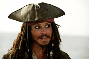 Johnny Depp está en este selecto club por ser responsable en gran medida del éxito de Piratas del Caribe