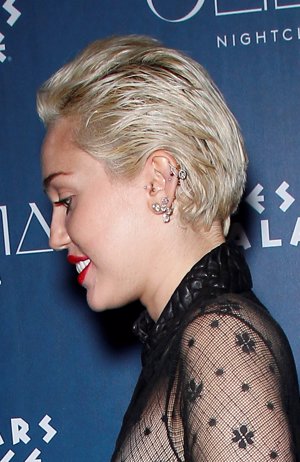 Miley Cyrus también se ha apuntado a la lista de 'celebs' con el pelo corto