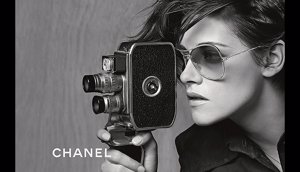 Kristen Stewart cumple 25, de 'vampira' adolescente a musa de Chanel