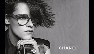 Kristen Stewart cumple 25, de 'vampira' adolescente a musa de Chanel