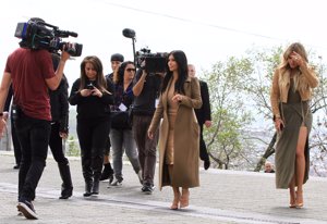 Las Kardashian desatan la locura en su visita a Armenia