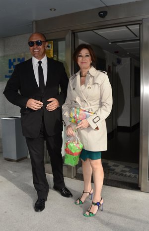 Ana Rosa Quintana y Alejandra Prat, al lado de Joaquín Prat en su feliz momento