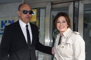 Ana Rosa Quintana y Alejandra Prat, al lado de Joaquín Prat en su feliz momento