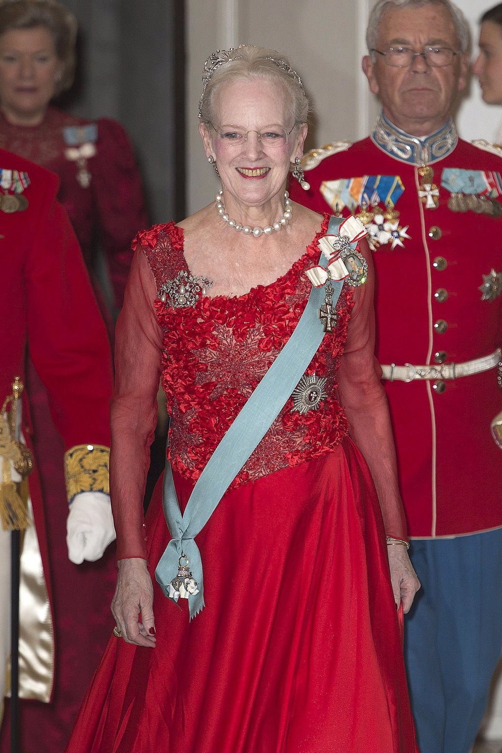 Las royals se visten de gala en el 75 cumpleaños de Margarita de Dinamarca
