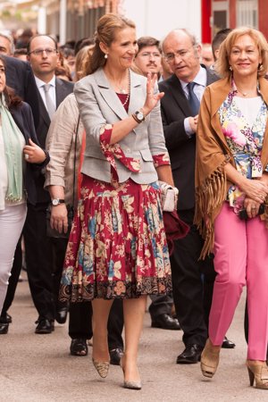 La Infanta Elena en la inauguración de la Feria del Libro en Madrid en 2014